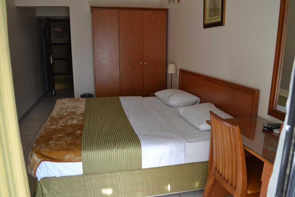 Tara Hotel Llc Дубай Екстер'єр фото