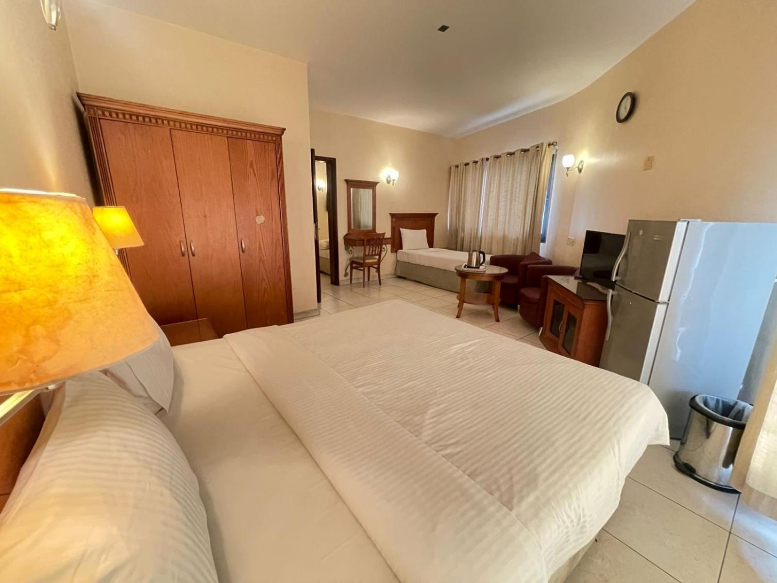 Tara Hotel Llc Дубай Екстер'єр фото