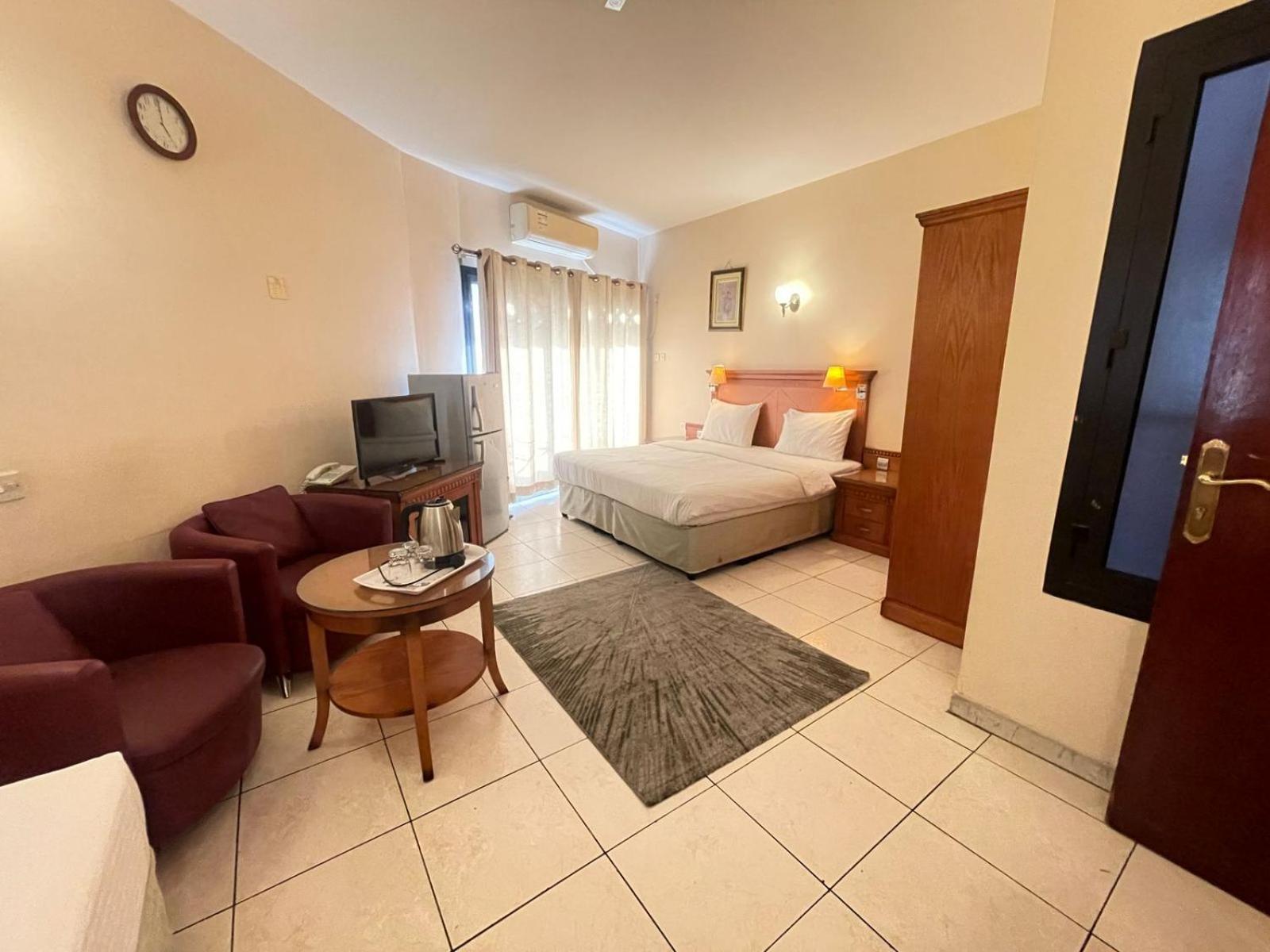 Tara Hotel Llc Дубай Екстер'єр фото