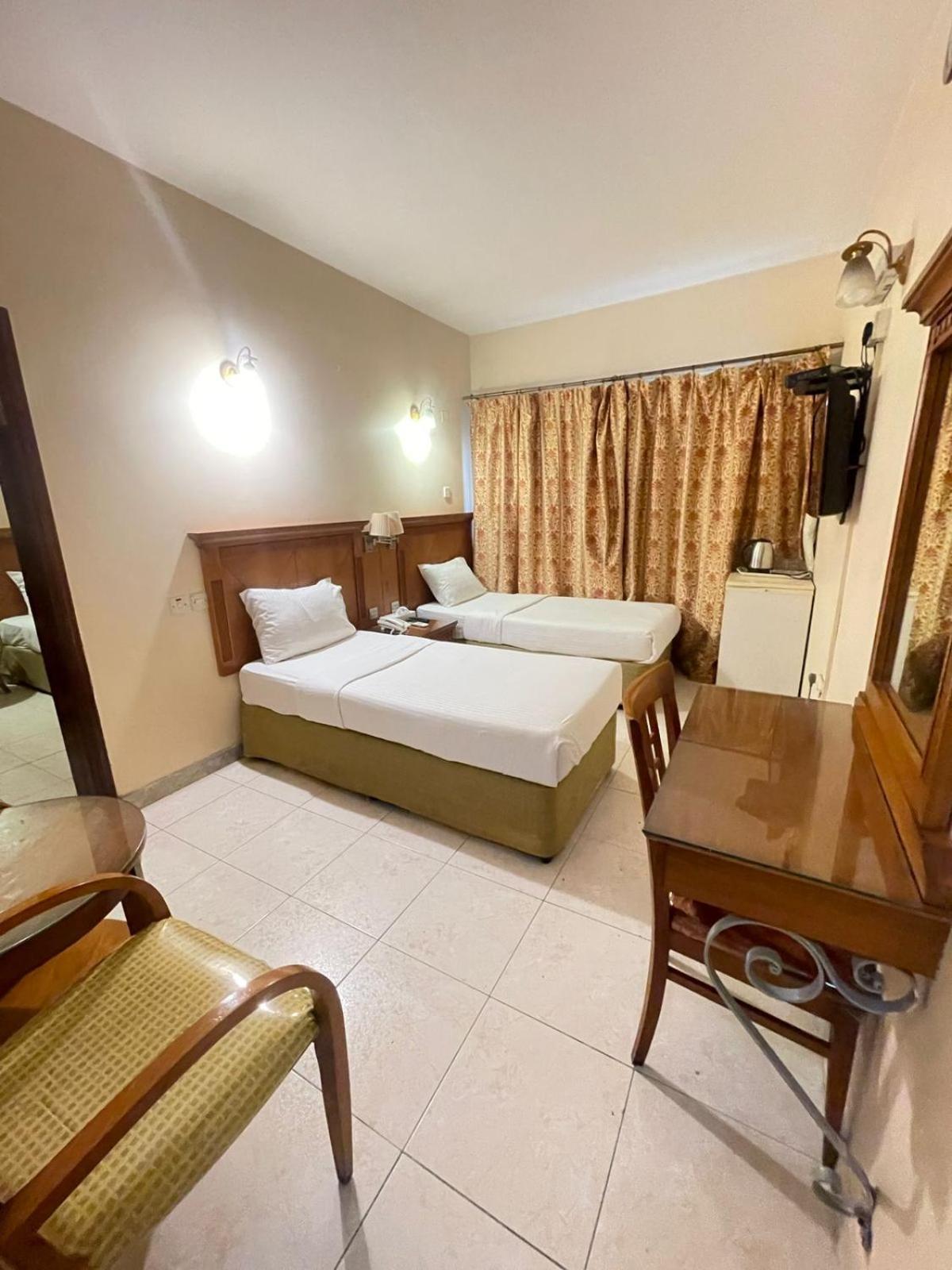 Tara Hotel Llc Дубай Екстер'єр фото